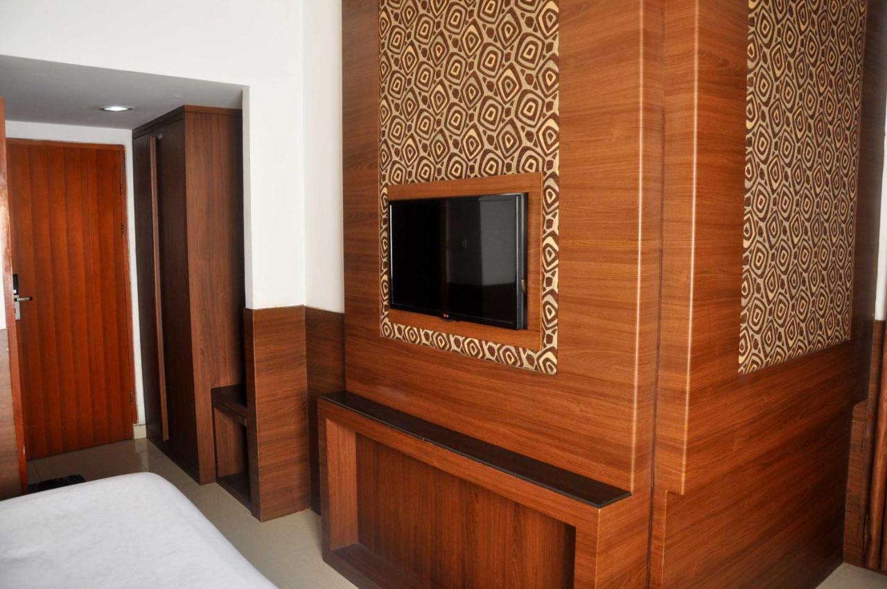Hotel Ams Penthouse Jakarta Exterior foto