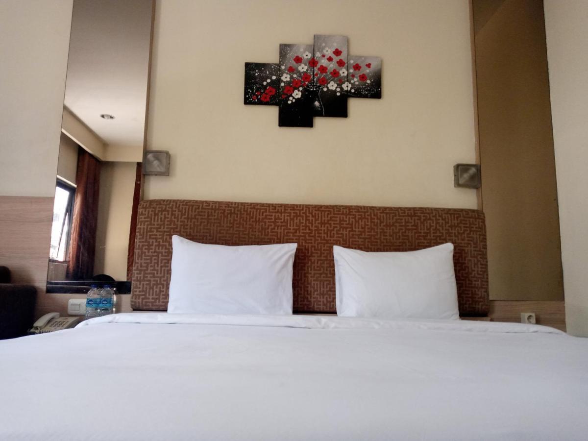 Hotel Ams Penthouse Jakarta Exterior foto